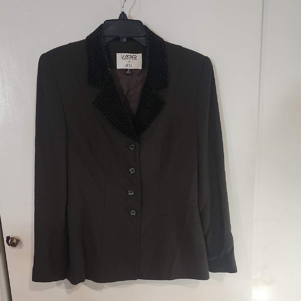 Kasper Dark Olive Green Blazer with Notched Lapels and Structured Fit